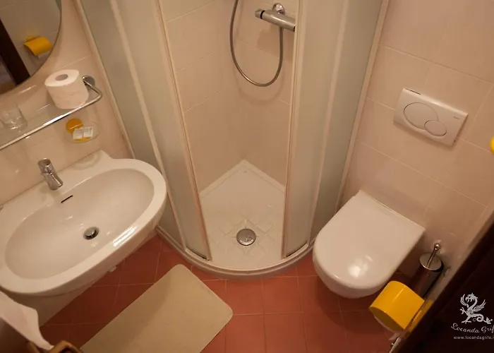 Il Grifo Oda ve Kahvaltı Lenno