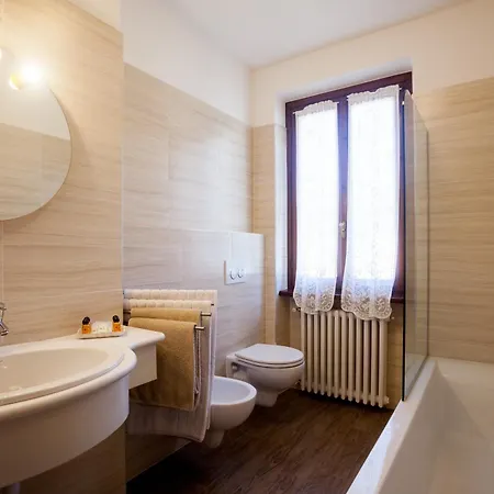 Il Grifo Couette-café Lenno