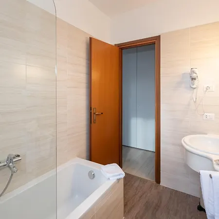 Il Grifo فندق مبيت وإفطار 3*